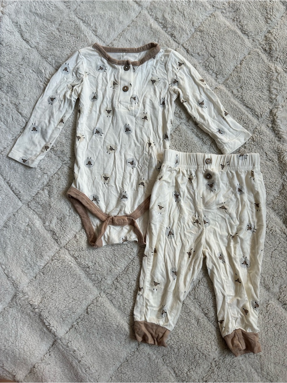 MilkBerry | Beige Sheep Long Sleeve Bamboo Onesie and Pants Set | Size 3-6 Month